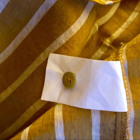 Zara Gold Ruffled Short Sleeve Top - Picture 7 of 7